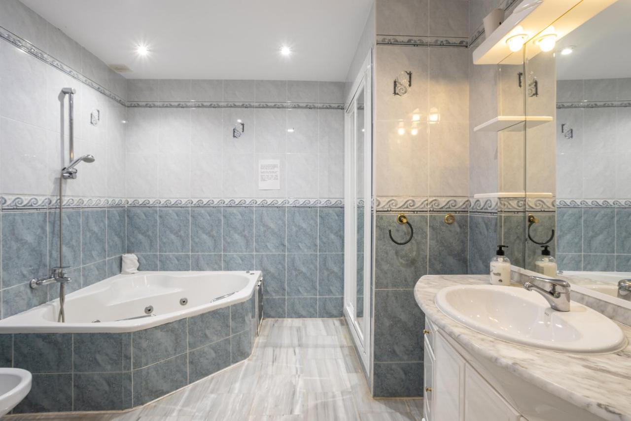 Las Flores 5 - Large Townhouse Nerja Dış mekan fotoğraf